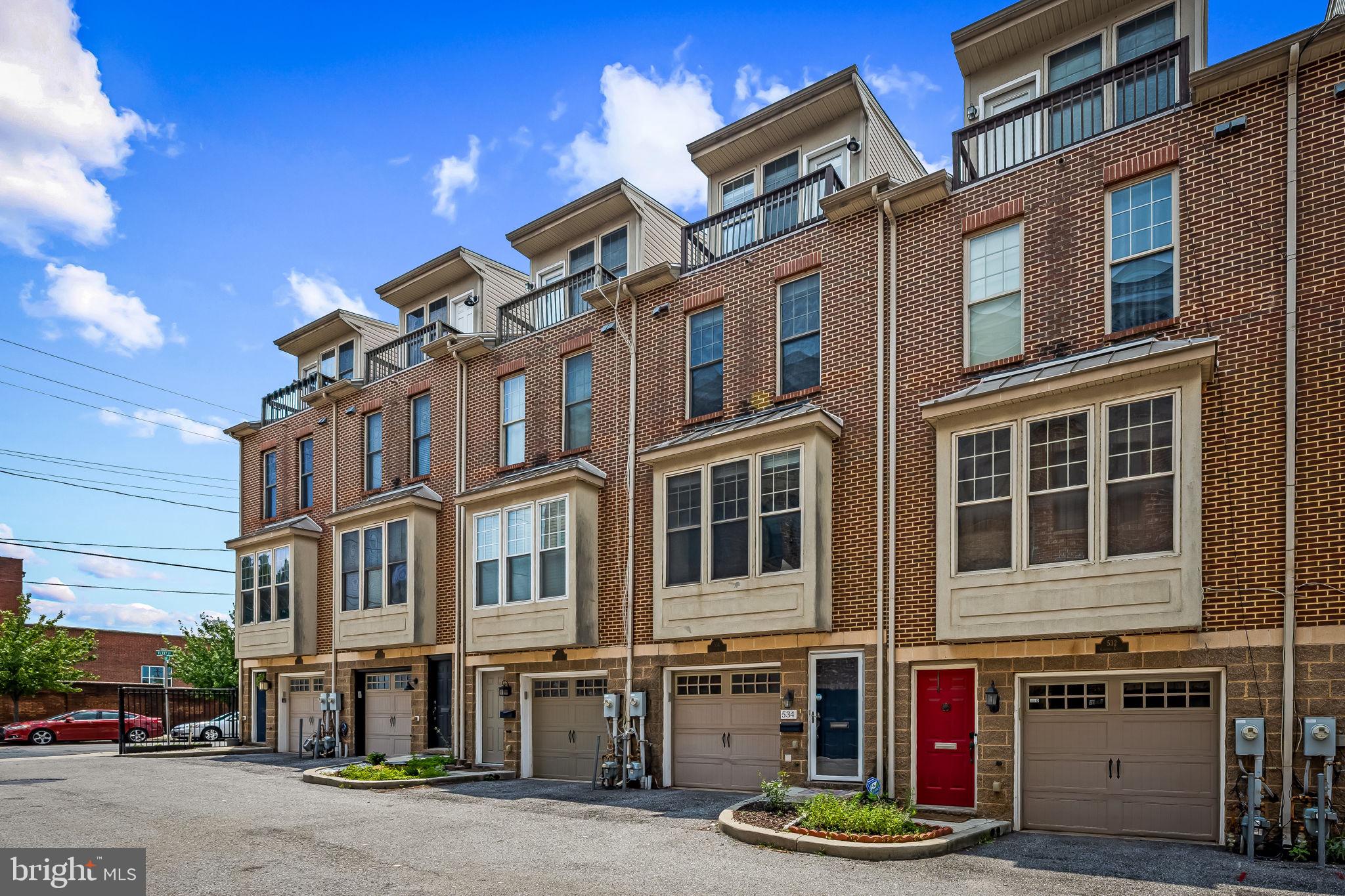 534 CANTON COURT