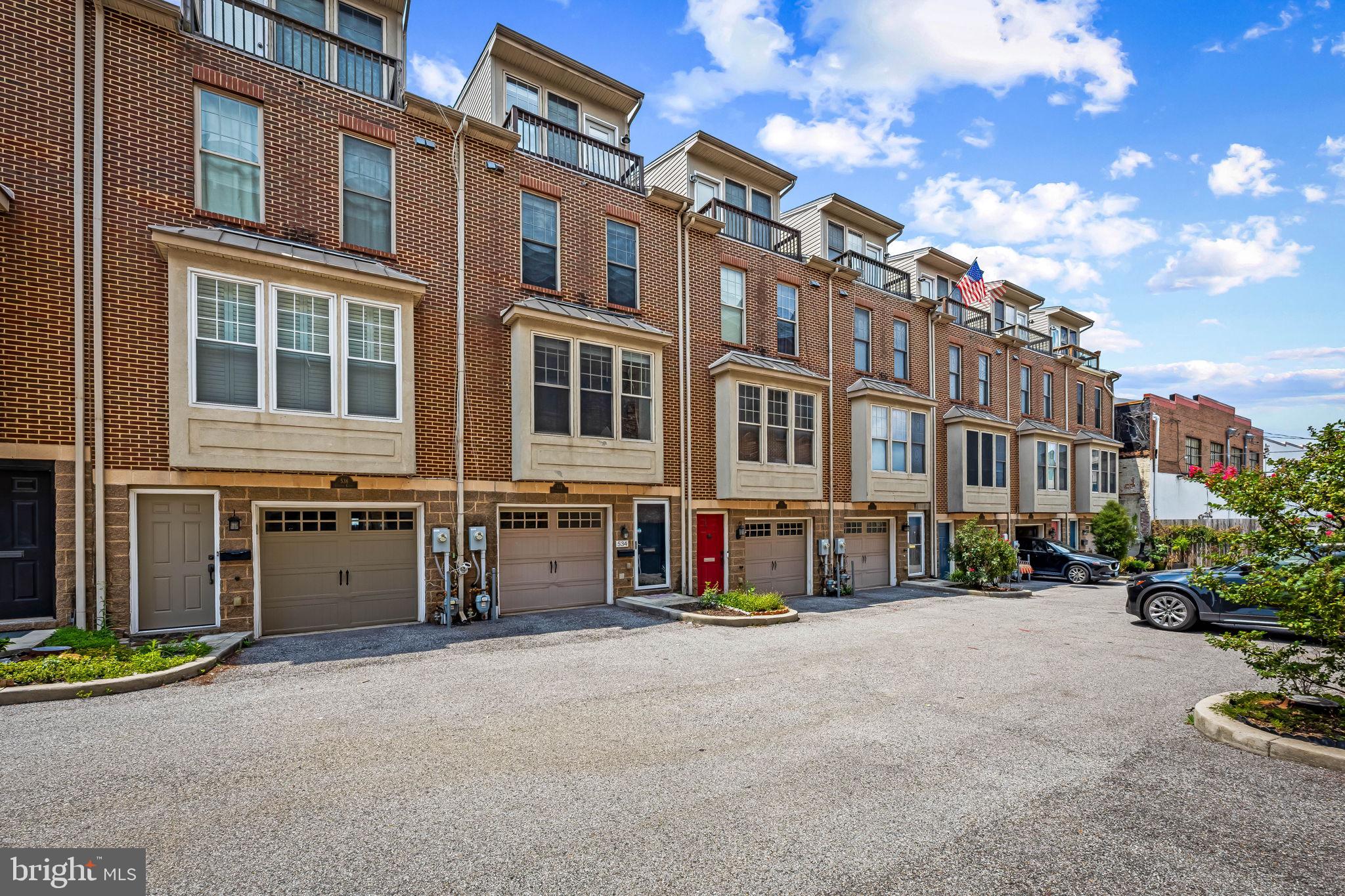 534 CANTON COURT