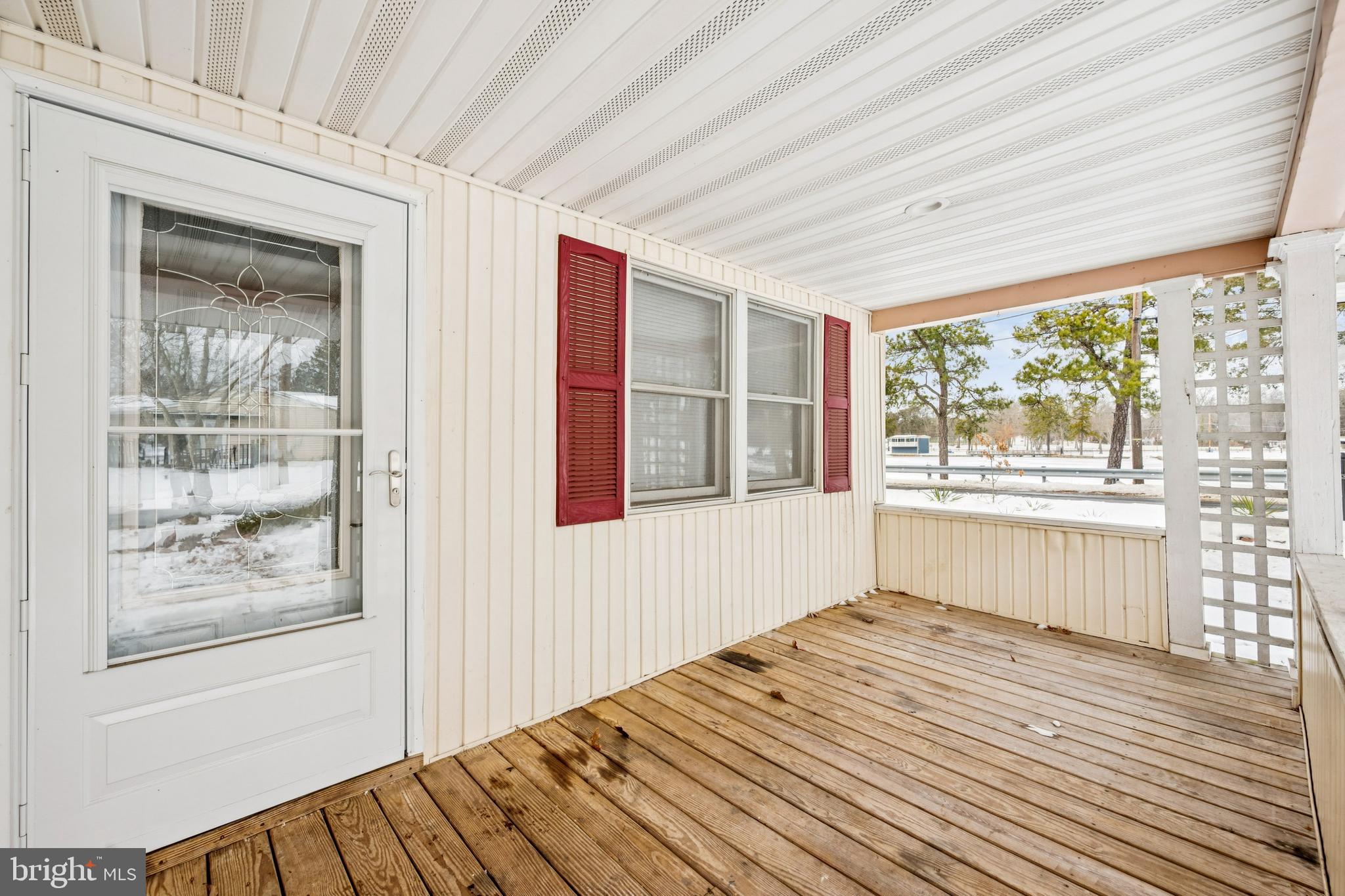 602 S LAKESHORE DRIVE