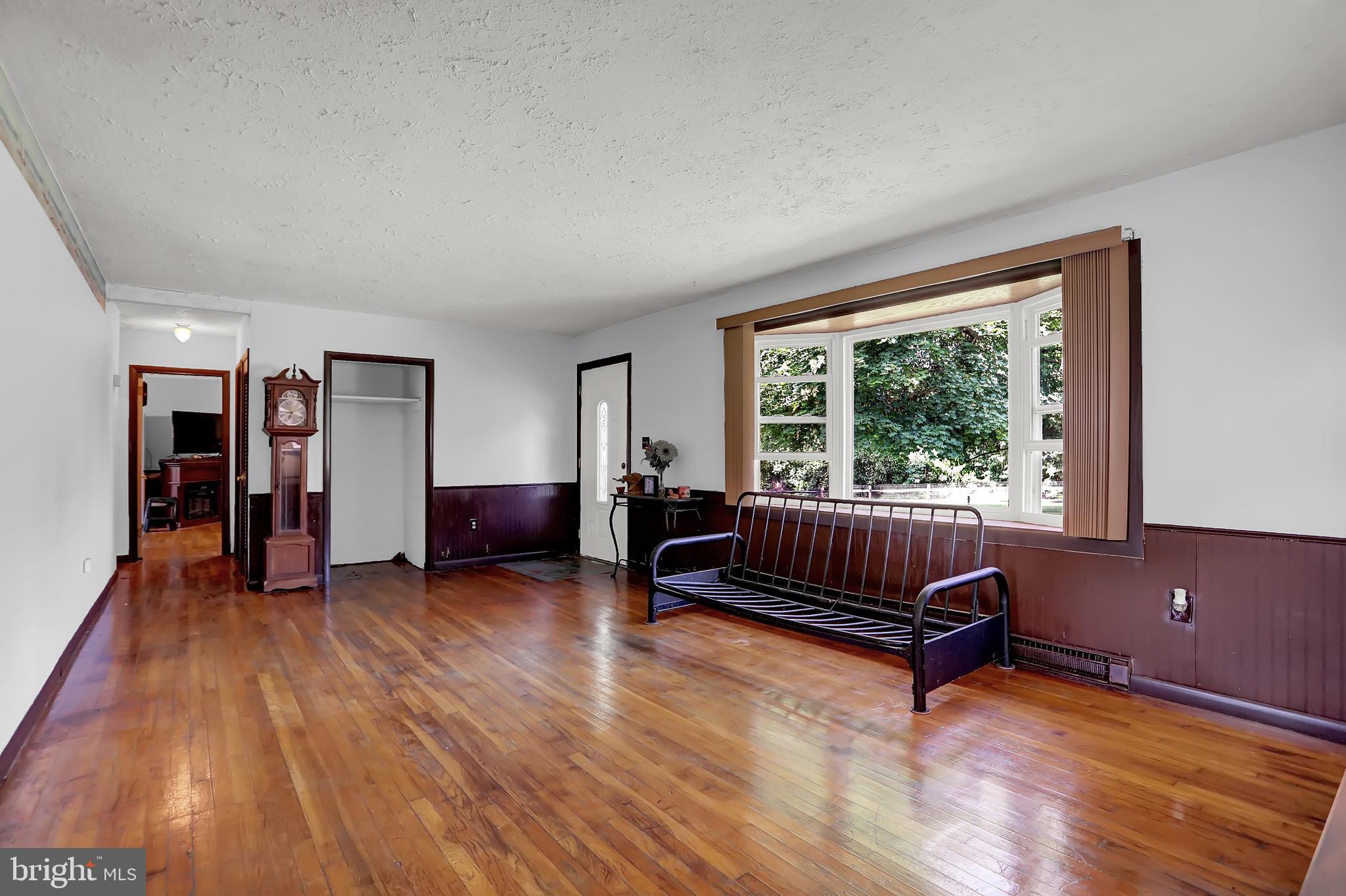 JARRETTSVILLE - Residential