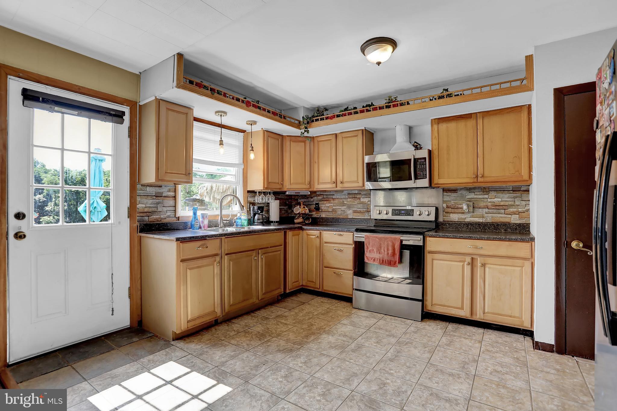 JARRETTSVILLE - Residential