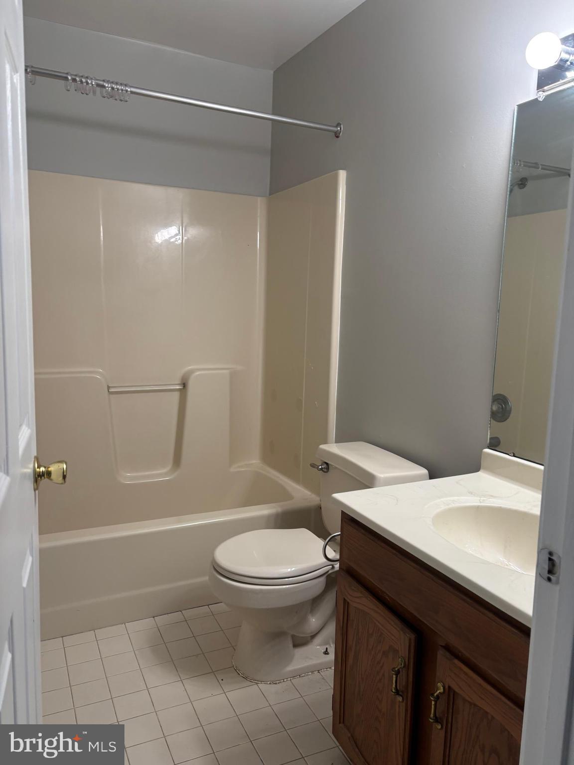 BALLINAHINCH - Residential Lease