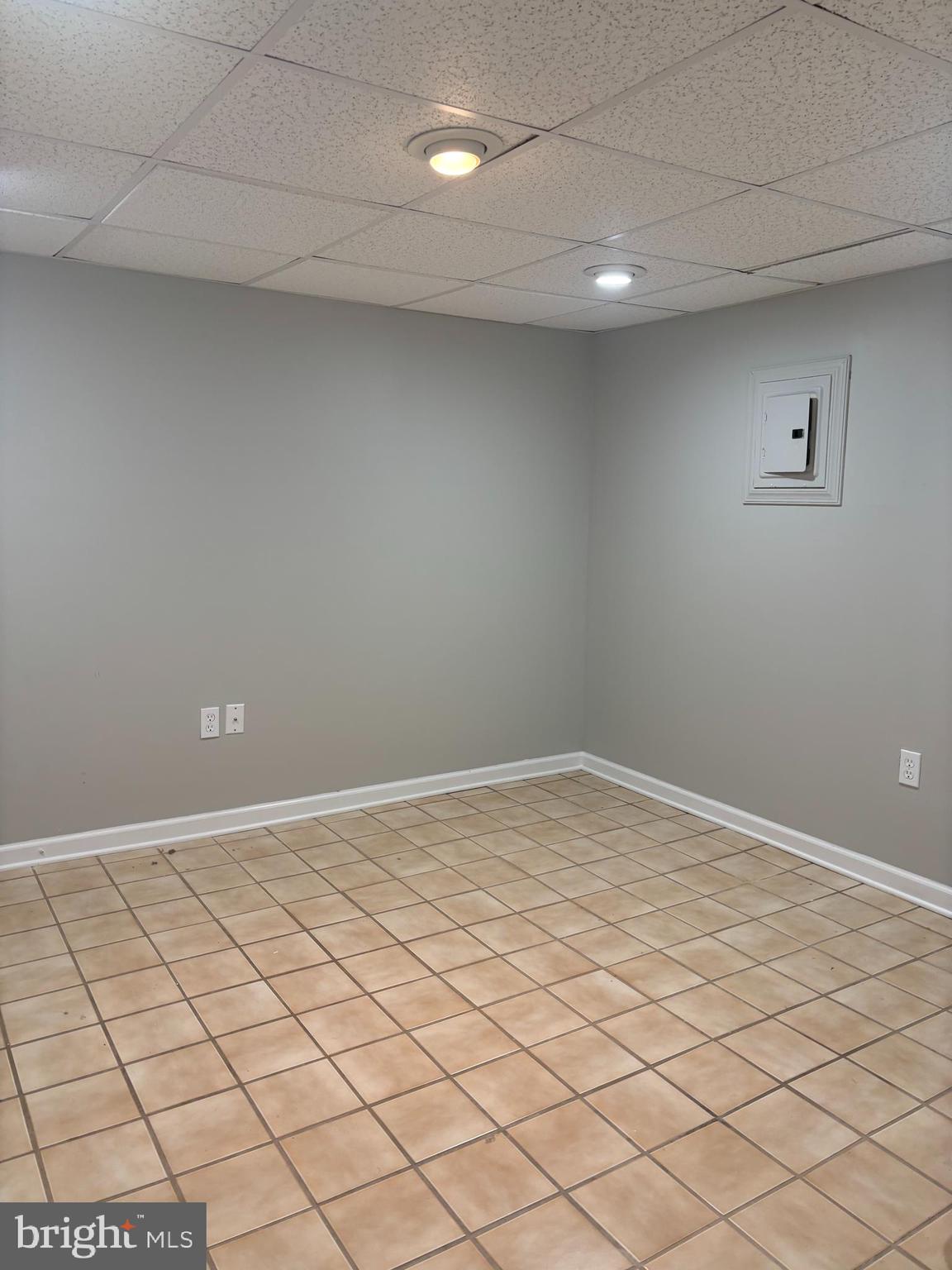 BALLINAHINCH - Residential Lease