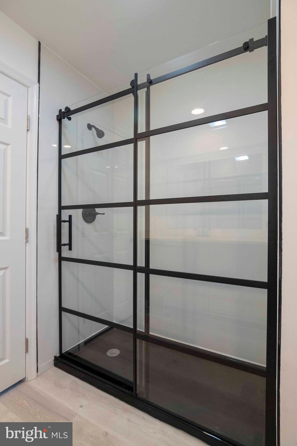 SHEN FARMS MT LAKE - Residential