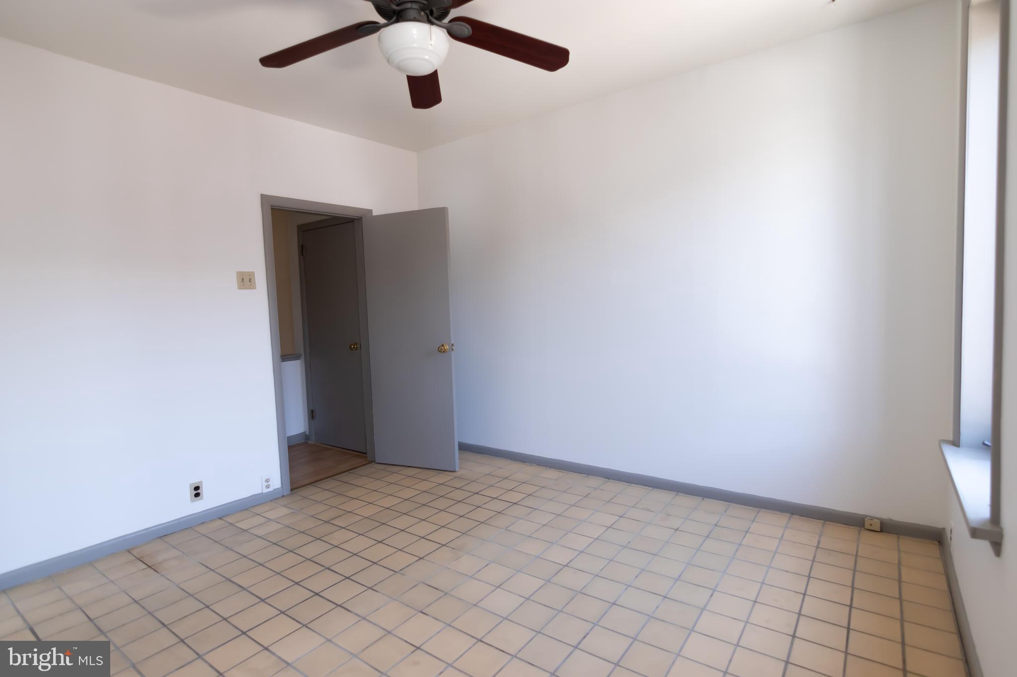 GIRARD ESTATES - Residential