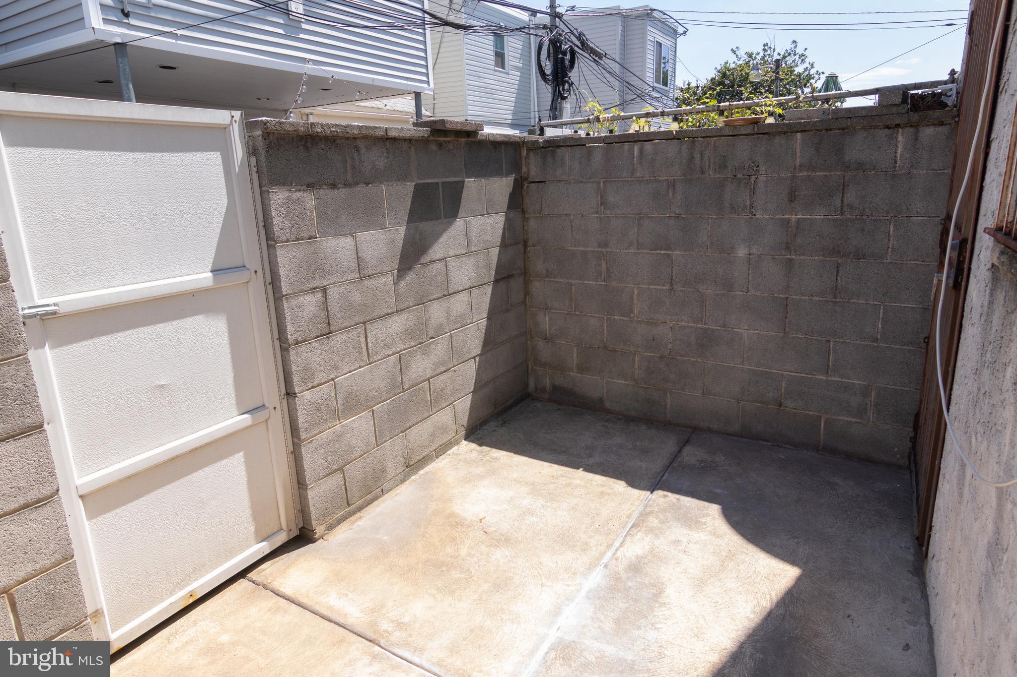 GIRARD ESTATES - Residential