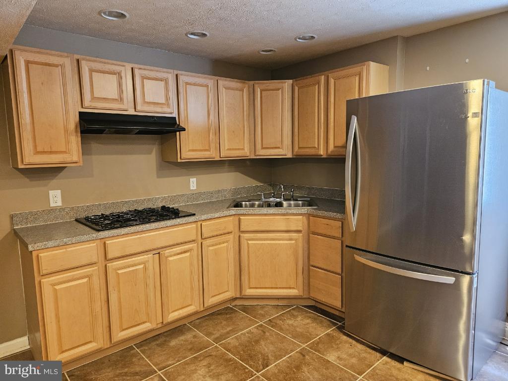 PEMBROOKE - Residential Lease