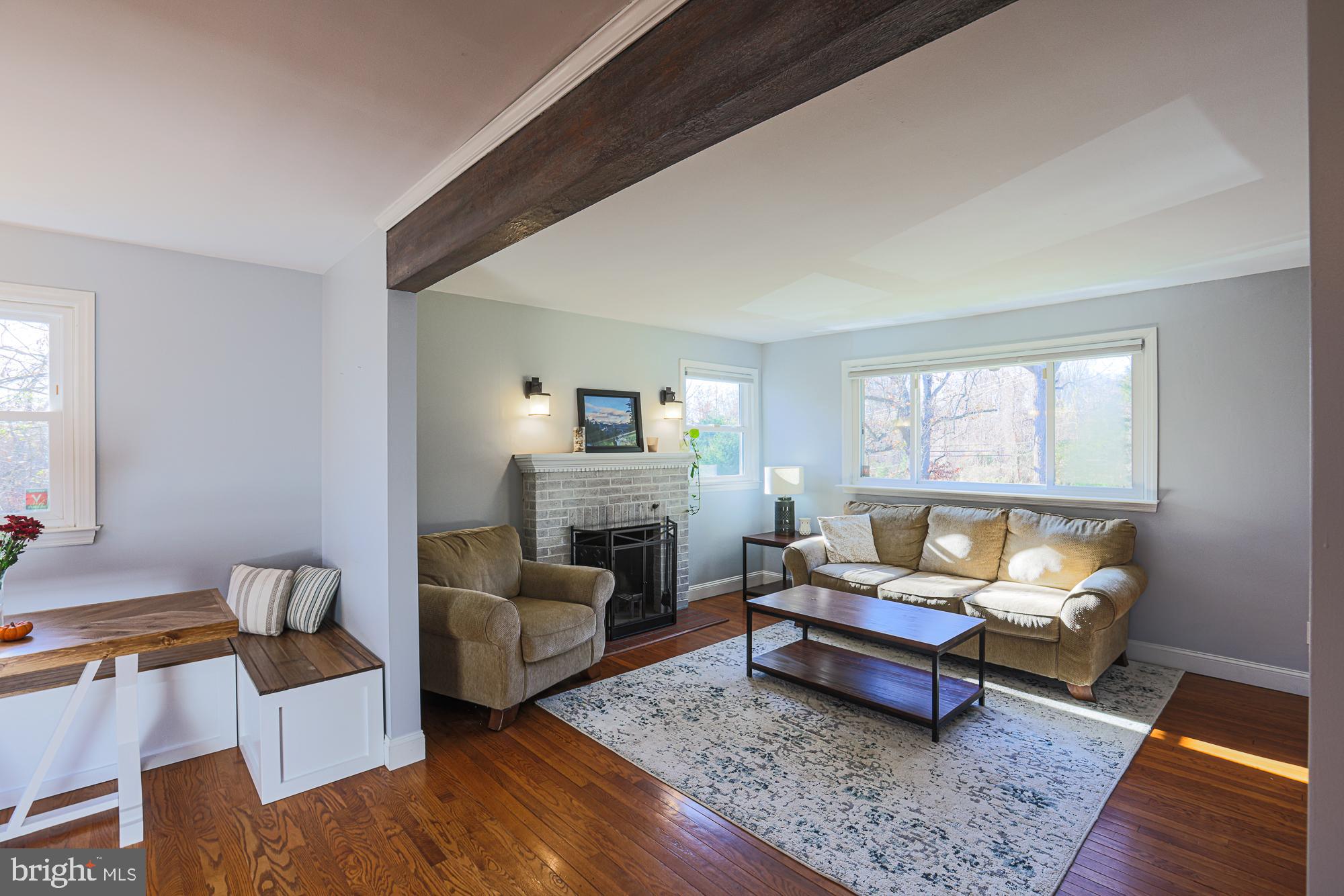 QUAKER HILLS - Residential