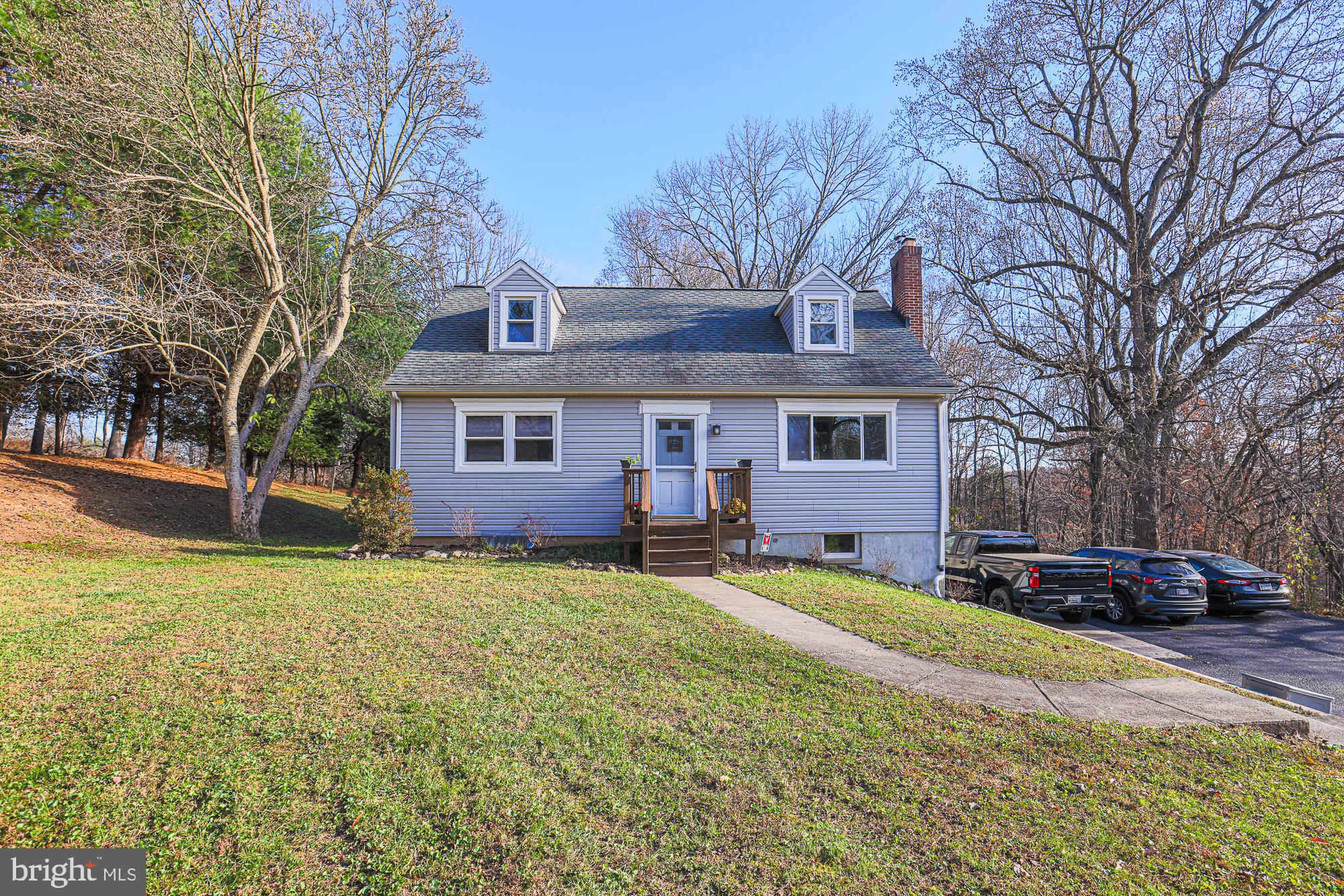 QUAKER HILLS - Residential