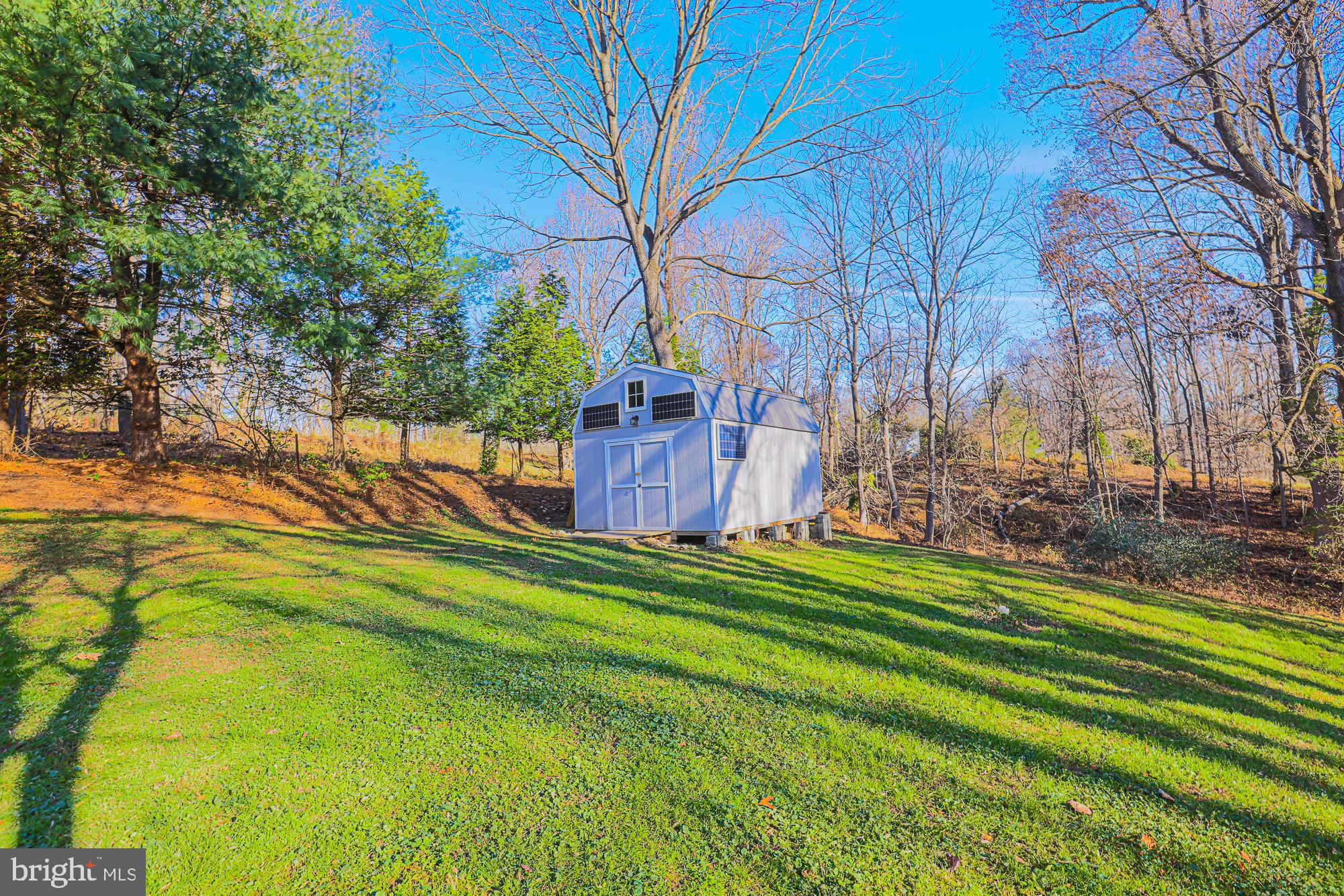 QUAKER HILLS - Residential