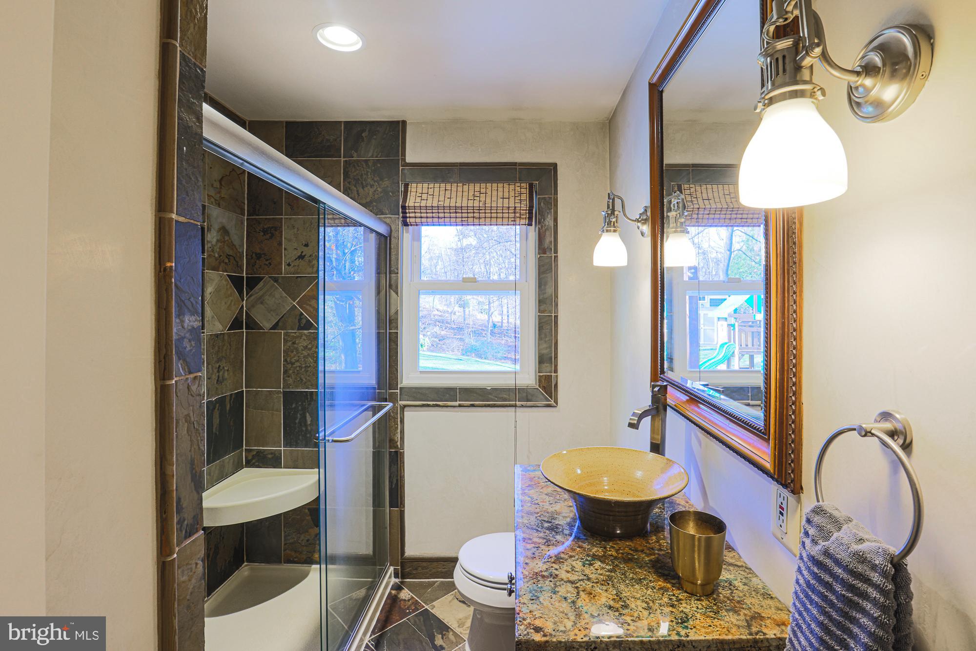 QUAKER HILLS - Residential