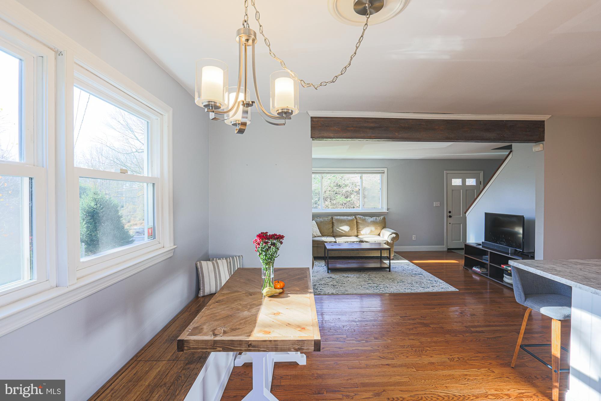 QUAKER HILLS - Residential