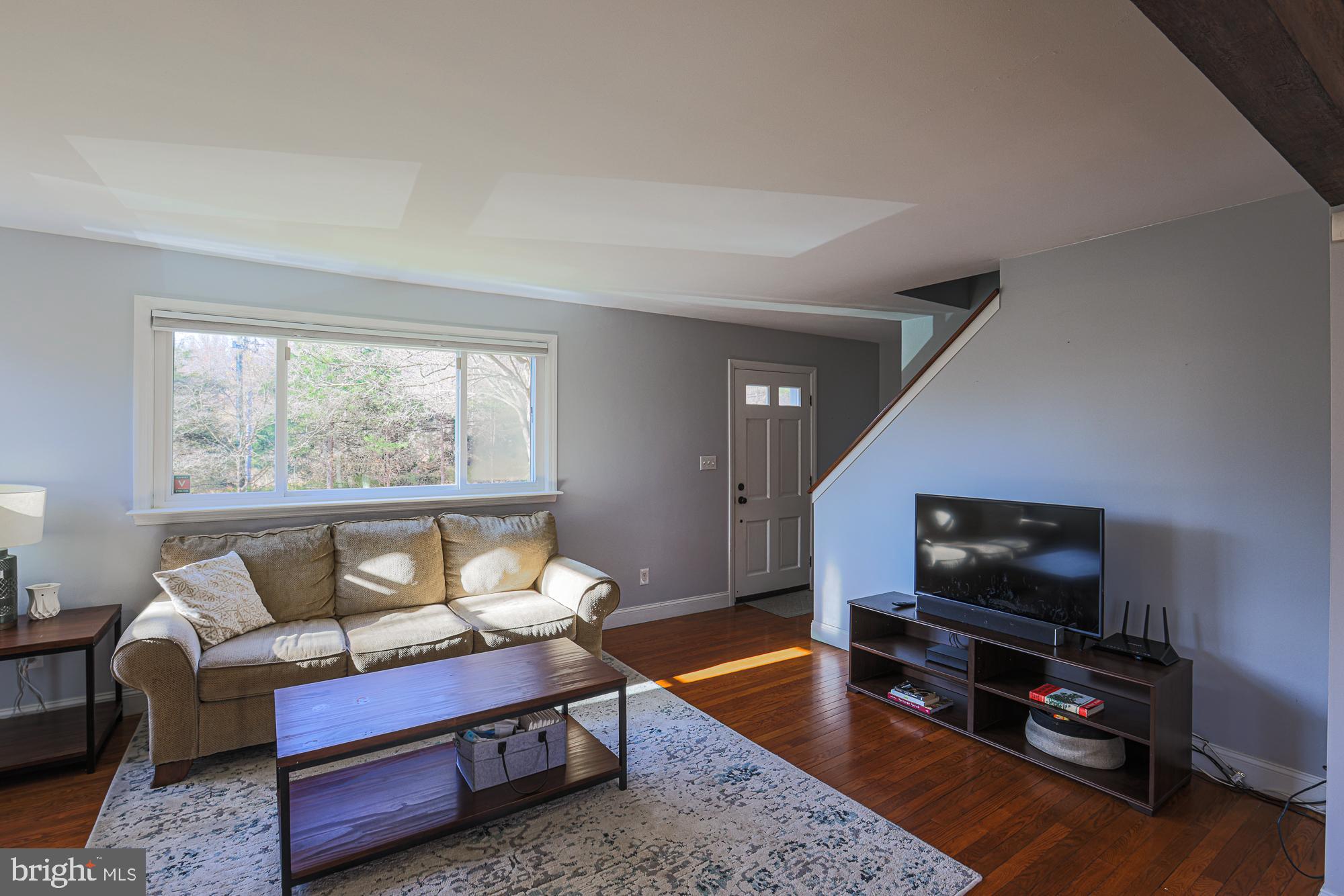 QUAKER HILLS - Residential