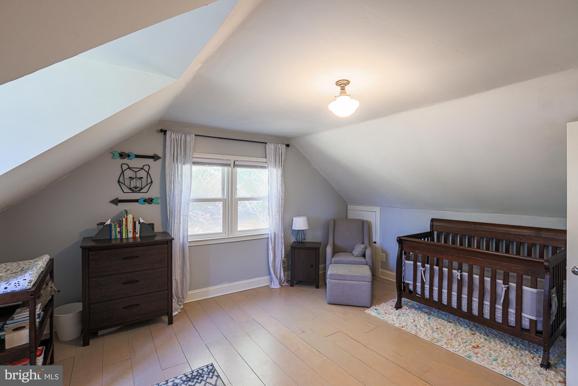 QUAKER HILLS - Residential