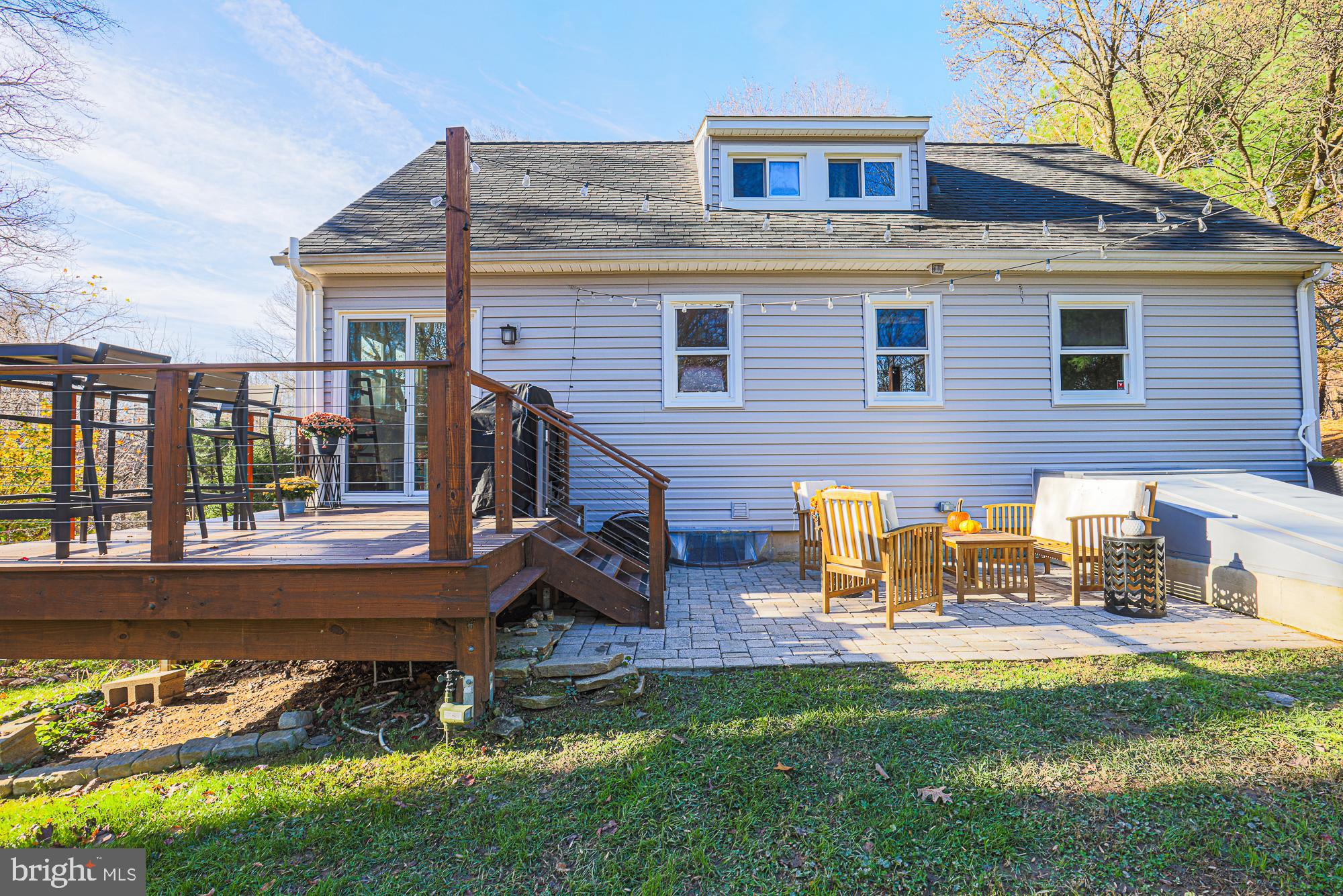 QUAKER HILLS - Residential