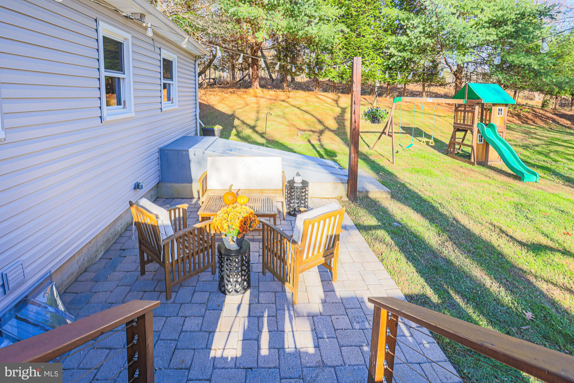 QUAKER HILLS - Residential