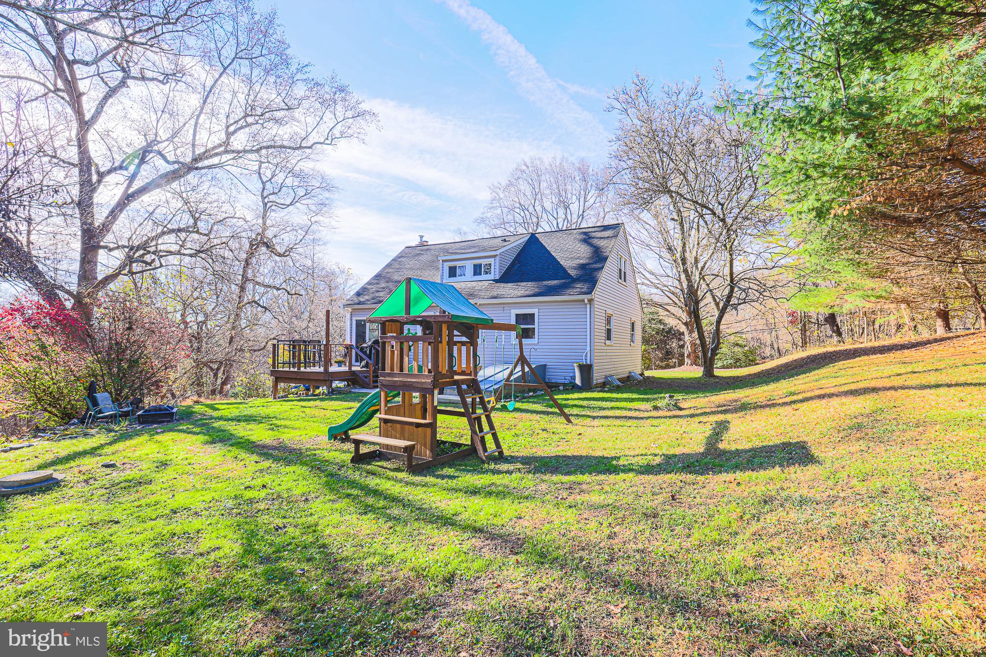 QUAKER HILLS - Residential