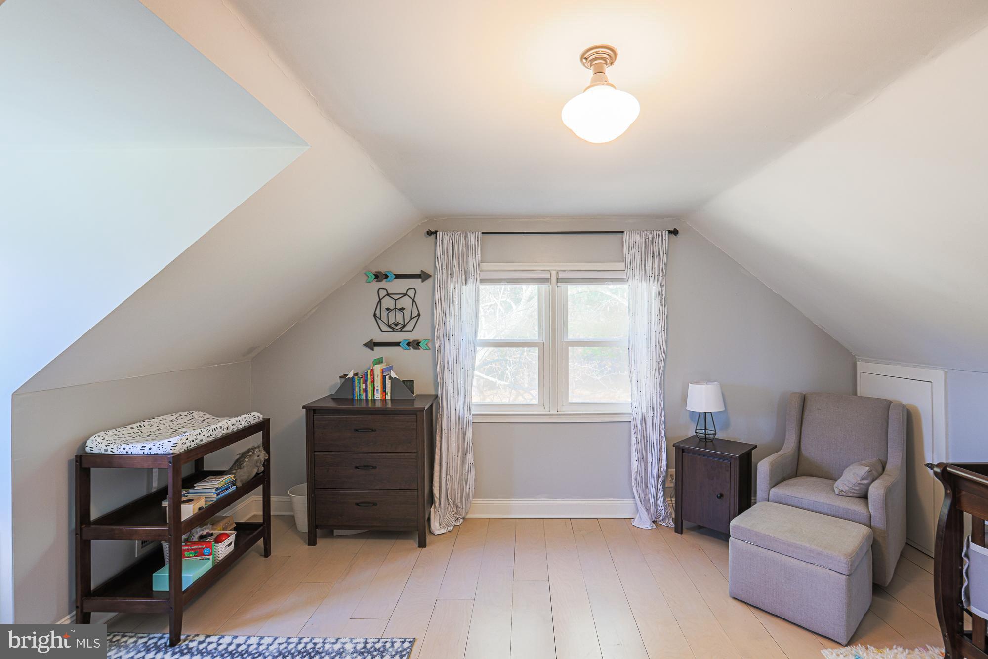 QUAKER HILLS - Residential