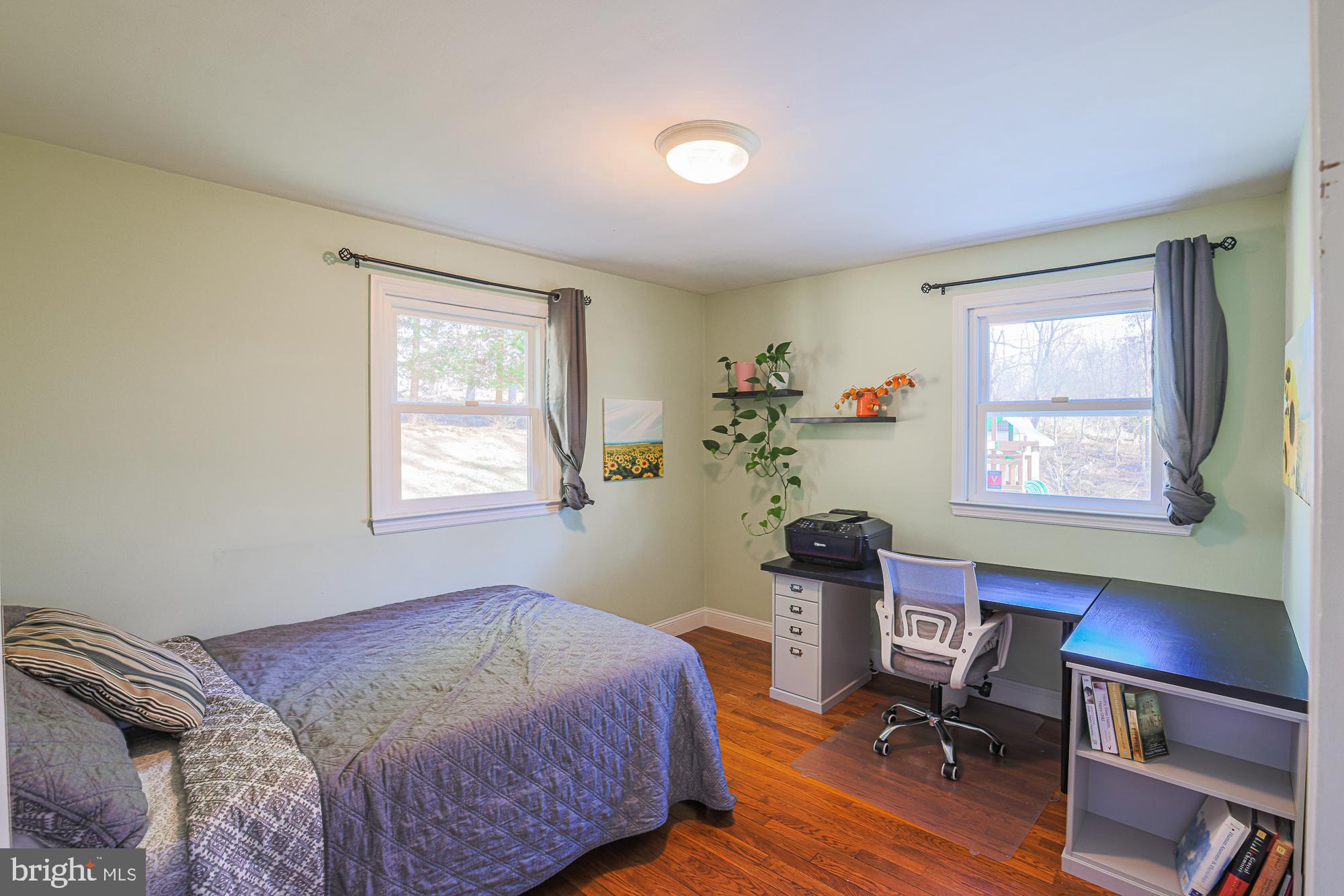 QUAKER HILLS - Residential