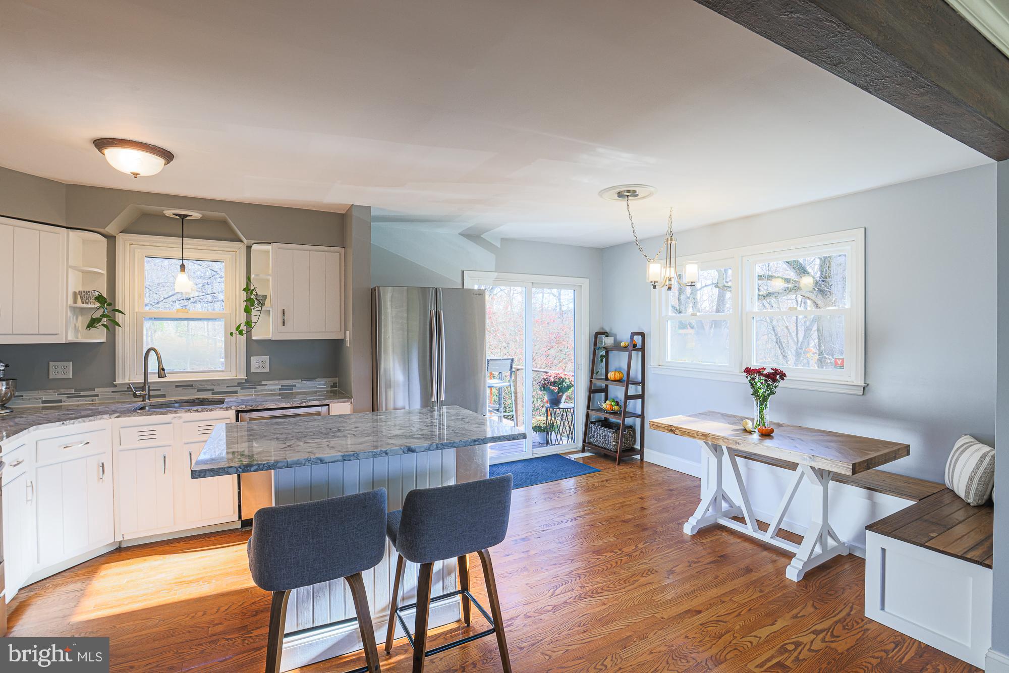 QUAKER HILLS - Residential