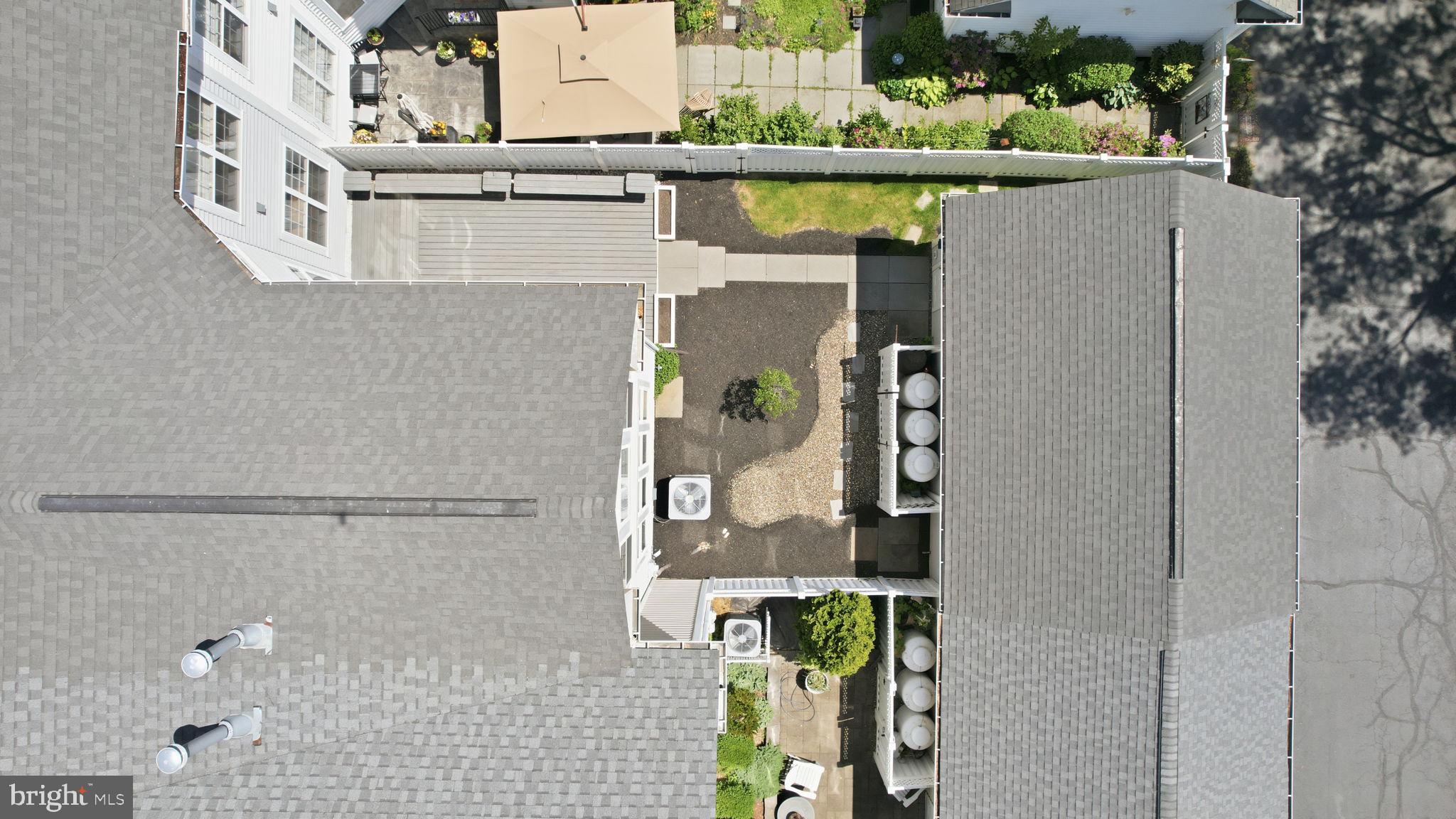 CORTLAND SQUARE - Residential