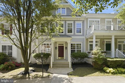 530 GENTLEWOOD SQUARE PURCELLVILLE VA 20132