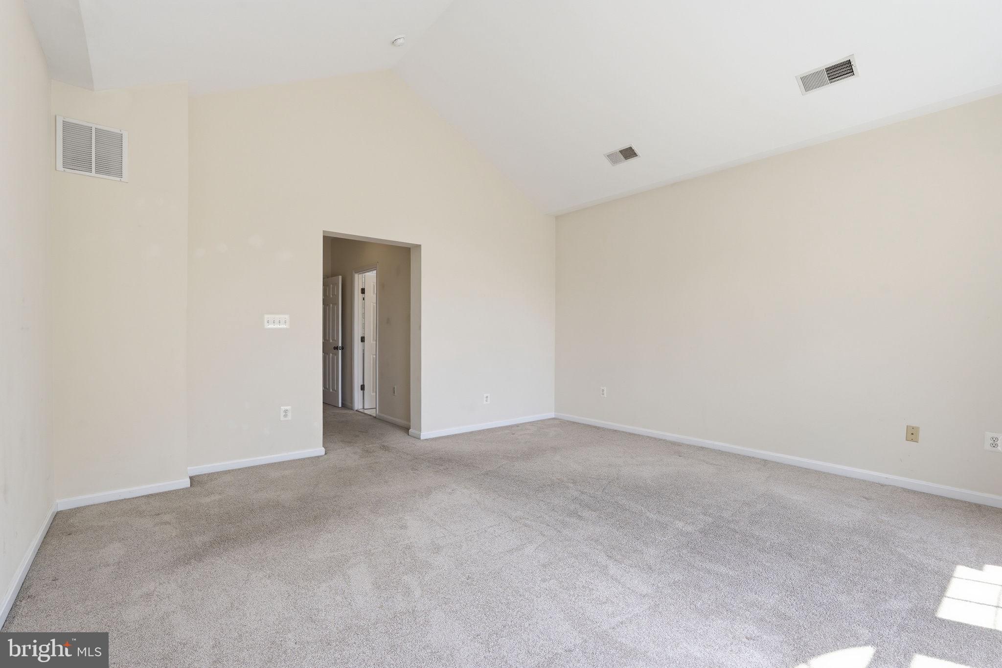 CORTLAND SQUARE - Residential