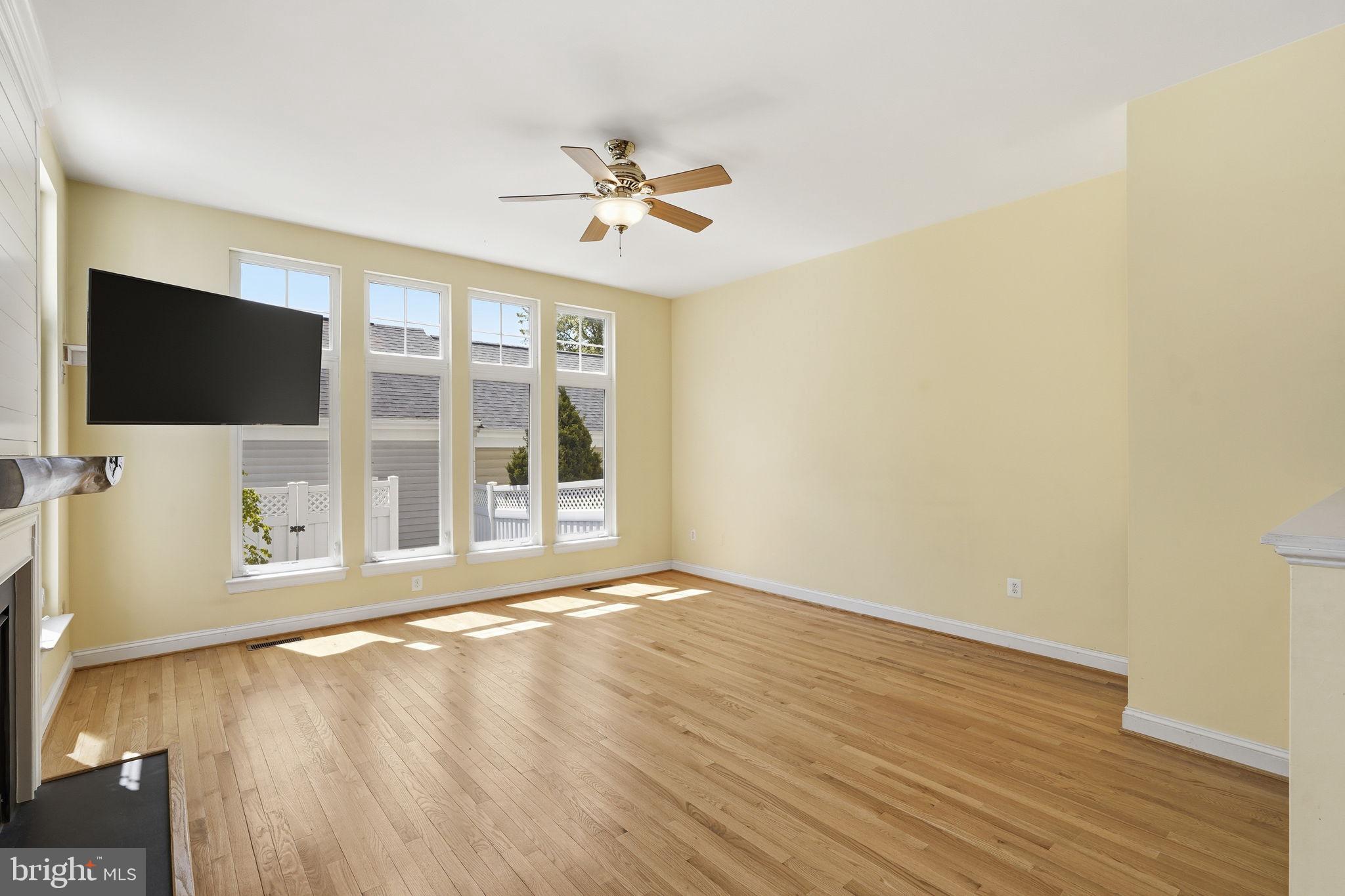 CORTLAND SQUARE - Residential