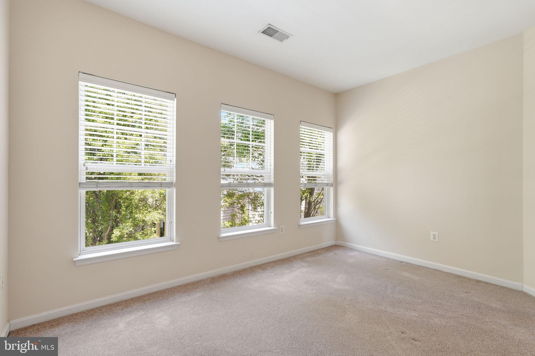 CORTLAND SQUARE - Residential