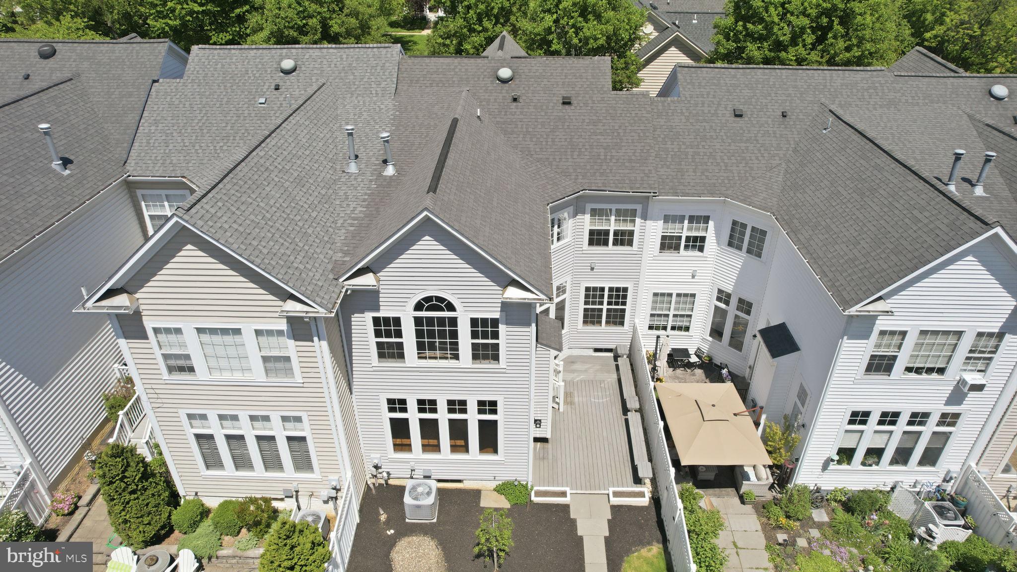 CORTLAND SQUARE - Residential
