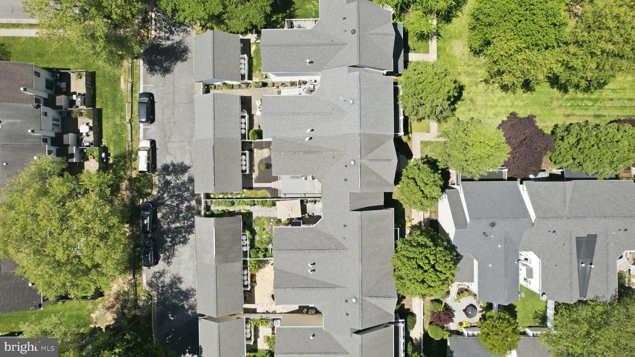 CORTLAND SQUARE - Residential