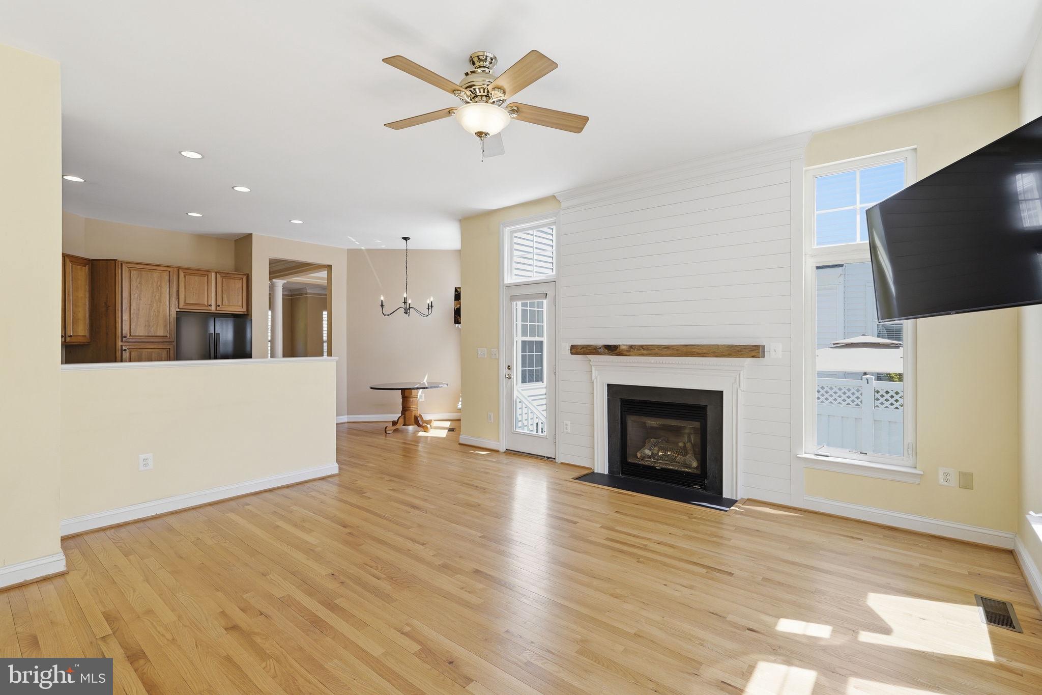 CORTLAND SQUARE - Residential