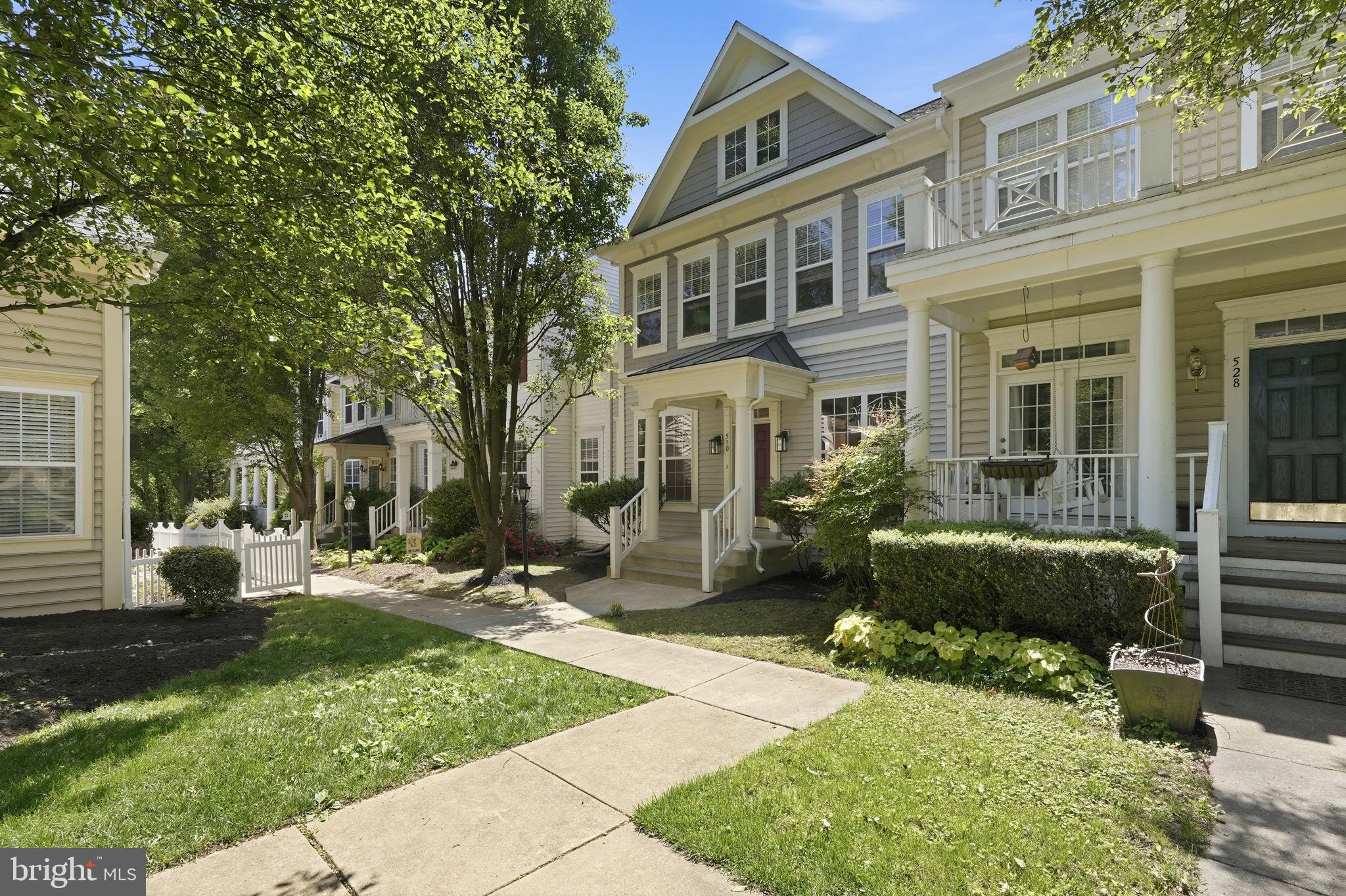 CORTLAND SQUARE - Residential