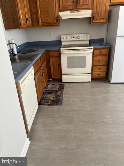 ROXBURY OF MT VERNON - Residential Lease