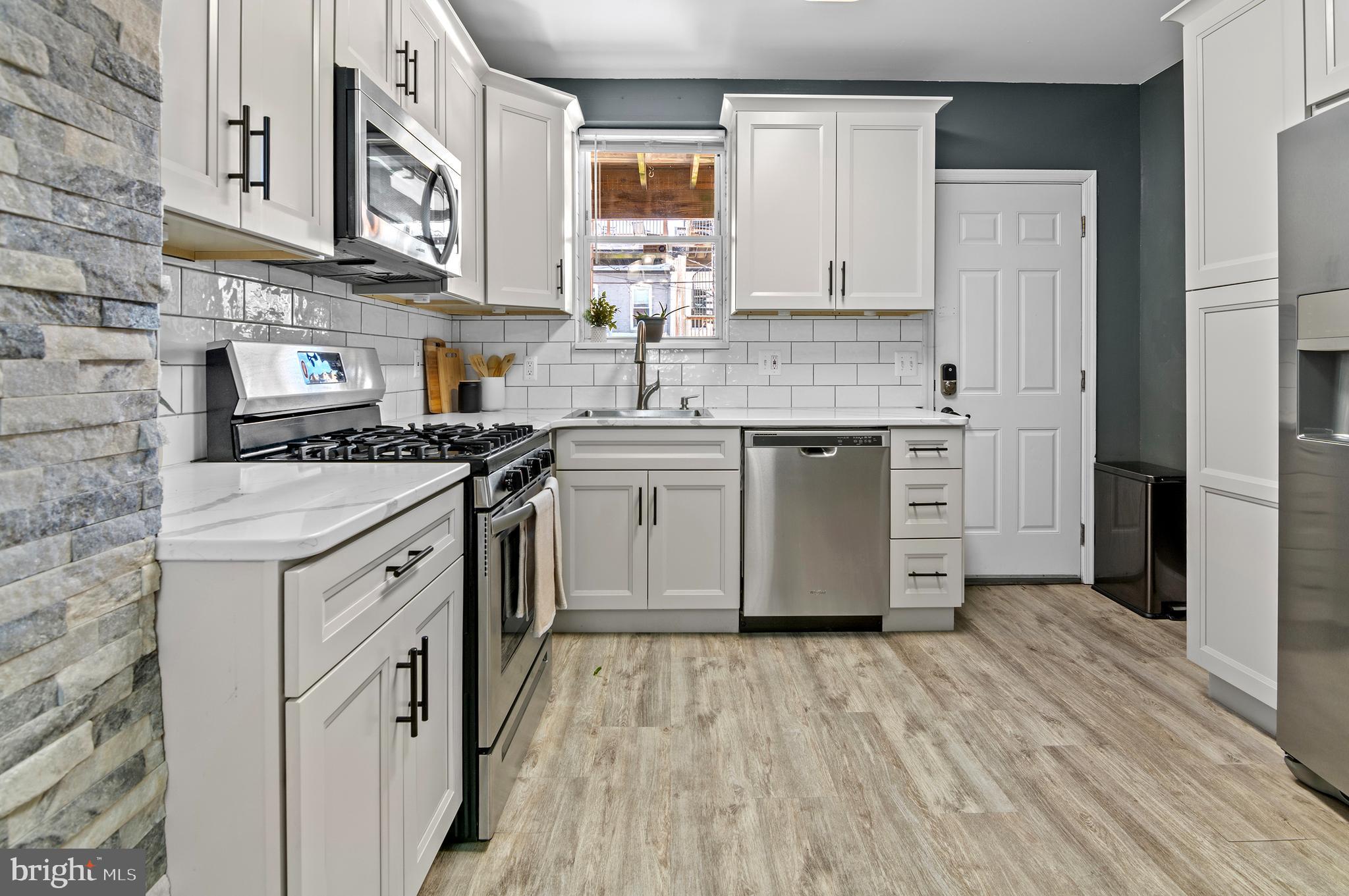 HIGHLANDTOWN - Residential