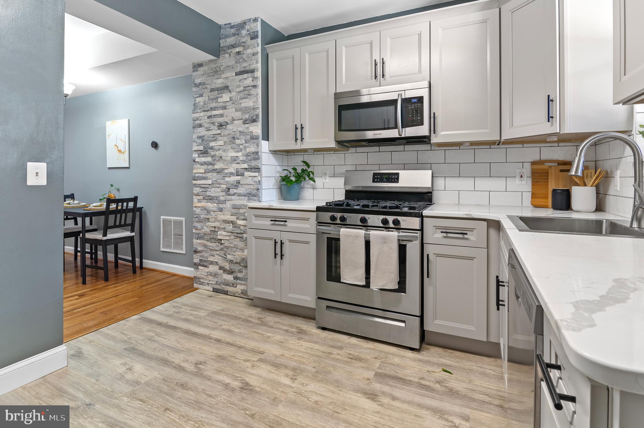 HIGHLANDTOWN - Residential