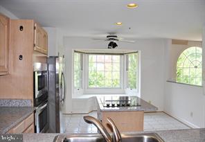 DECOVERLY ADVENTURE - Residential Lease