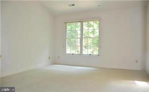 DECOVERLY ADVENTURE - Residential Lease