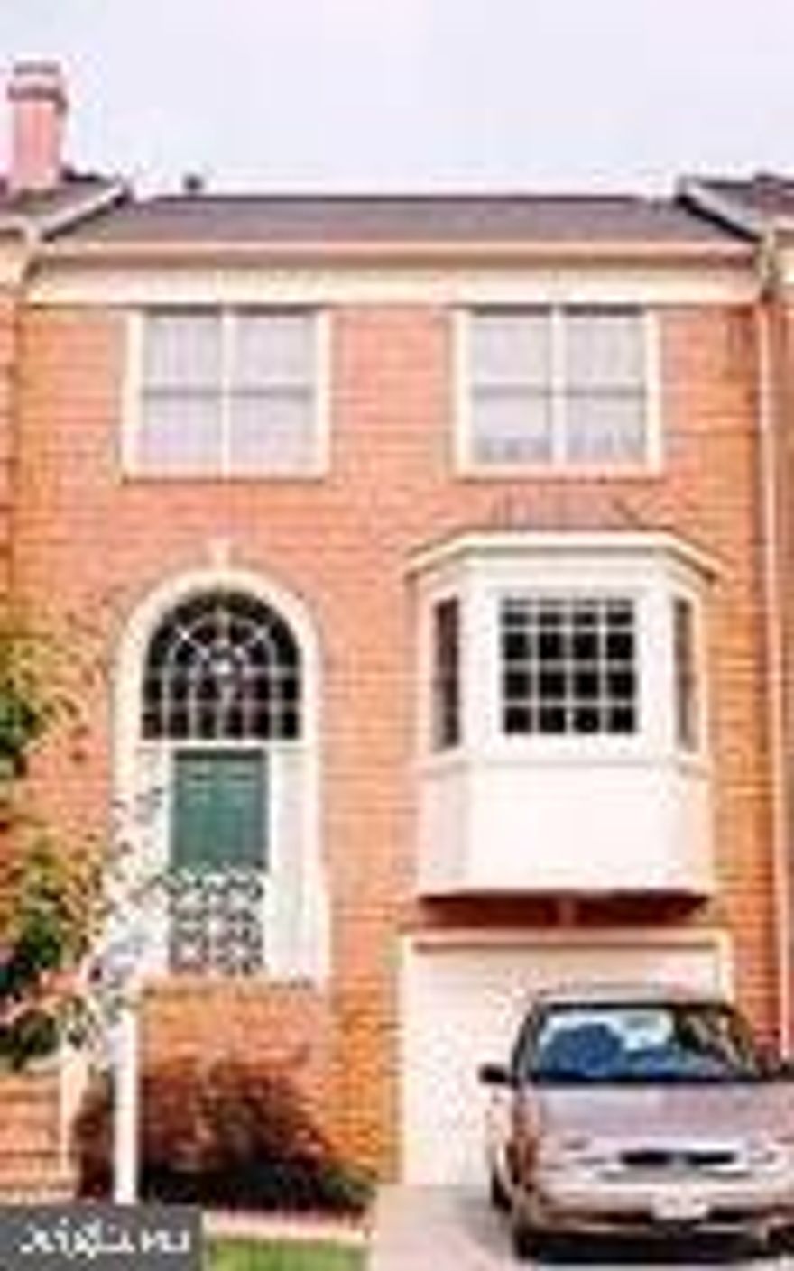 Gorgeous all Brick TH in Decoverly. Kitchen recently updated w/granite and SS appliances. Upgraded Hardwood floors on main level and stairs. Newer carpet, Luxurious Master Bedroom with walk in closet. Lower level with newer carpet and half bath. Large Deck. Walk to Crown and Rio.  Available April 1, 2020.  Shown by appointment 24 Hour notice required.