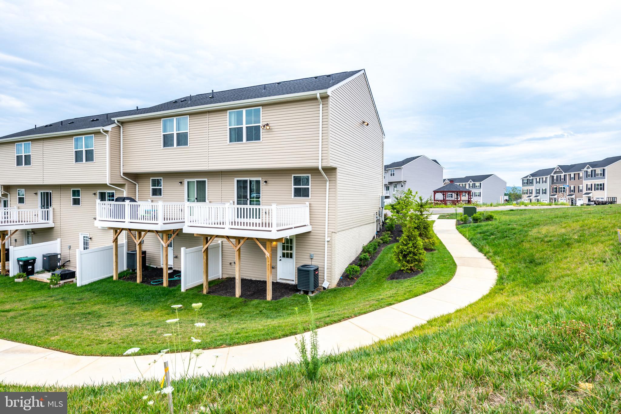 CEDAR SPRING - Residential Lease