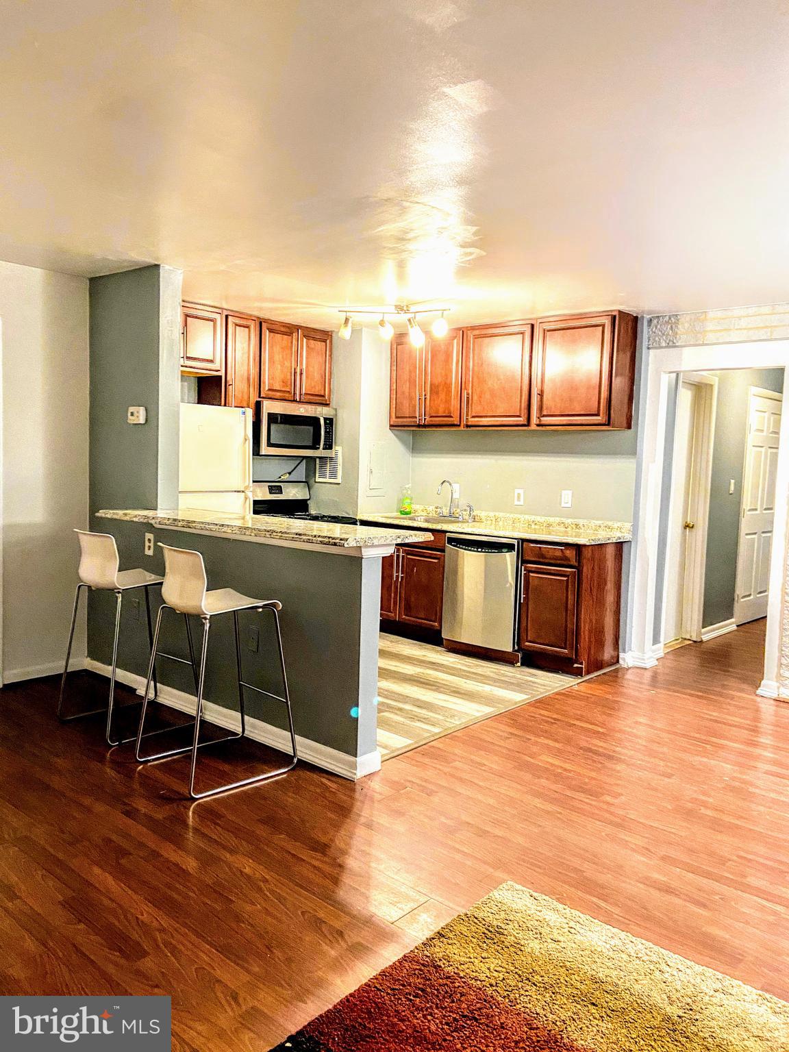 PRESIDENTIAL PARK - Residential Lease