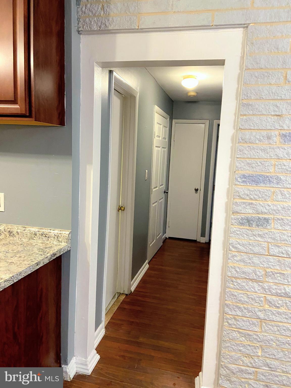 PRESIDENTIAL PARK - Residential Lease