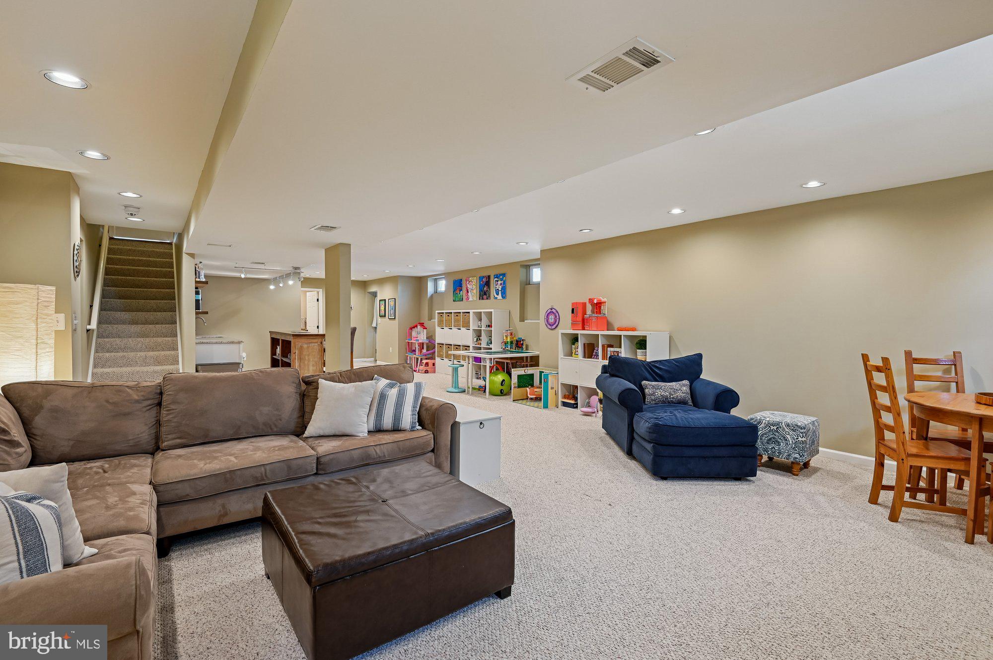 DENNIS PRESERVE - Residential