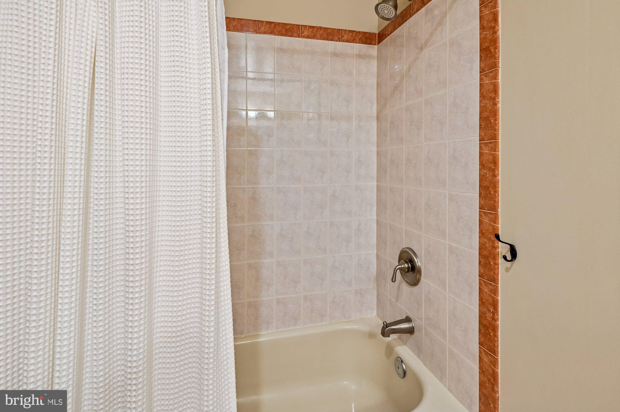 DENNIS PRESERVE - Residential