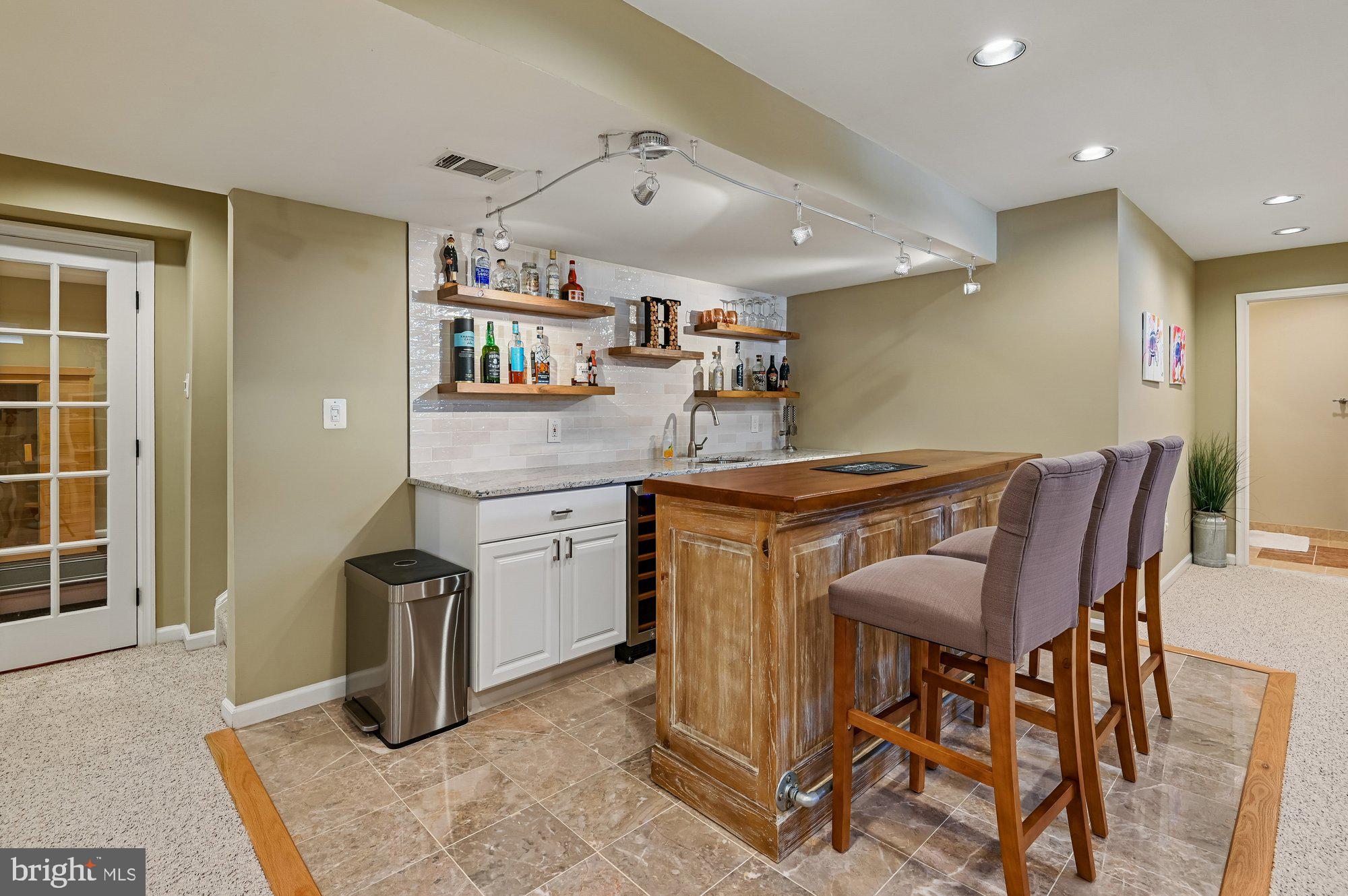 DENNIS PRESERVE - Residential