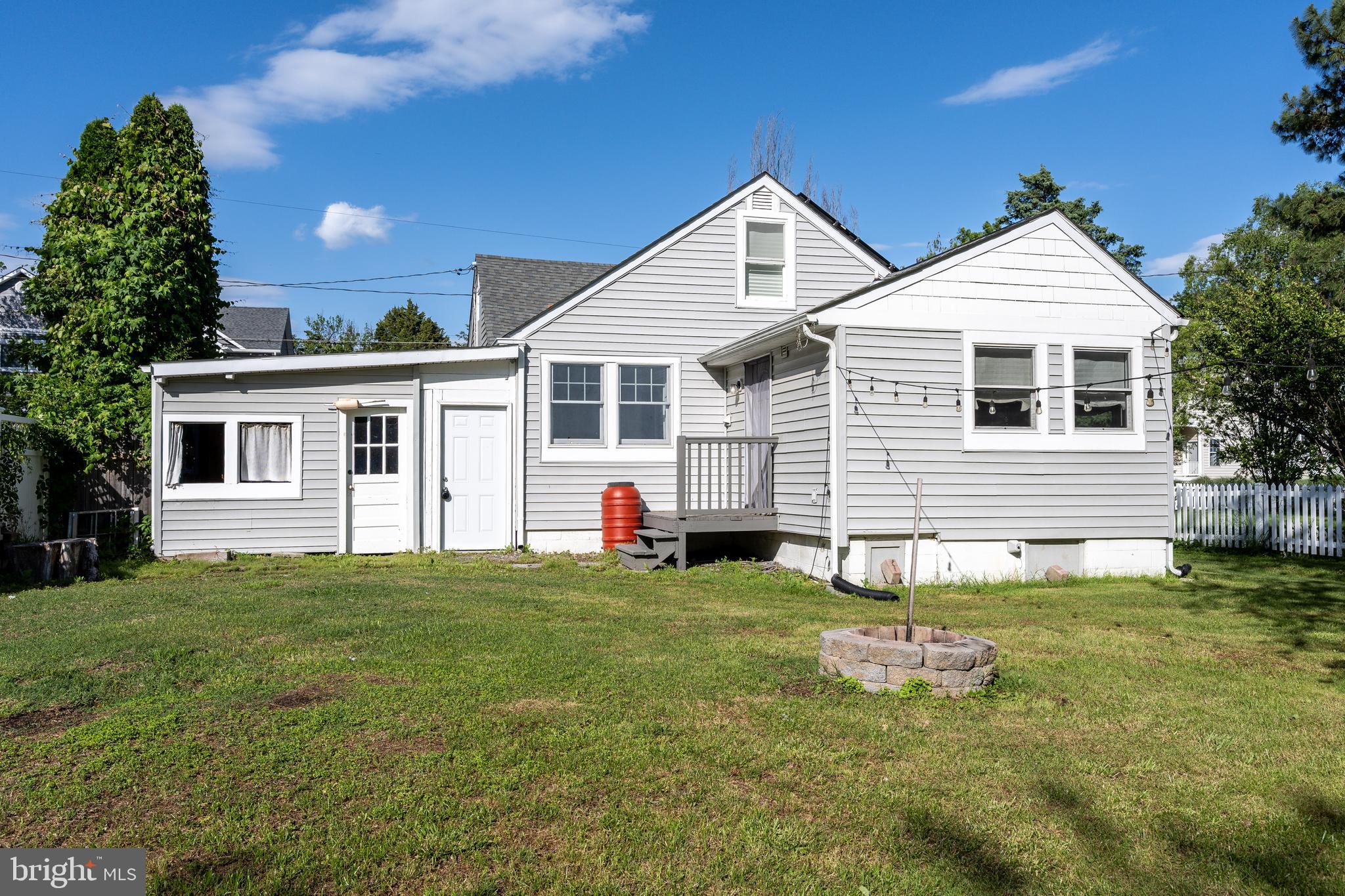 FRANKLIN MANOR BEACH - Residential Lease