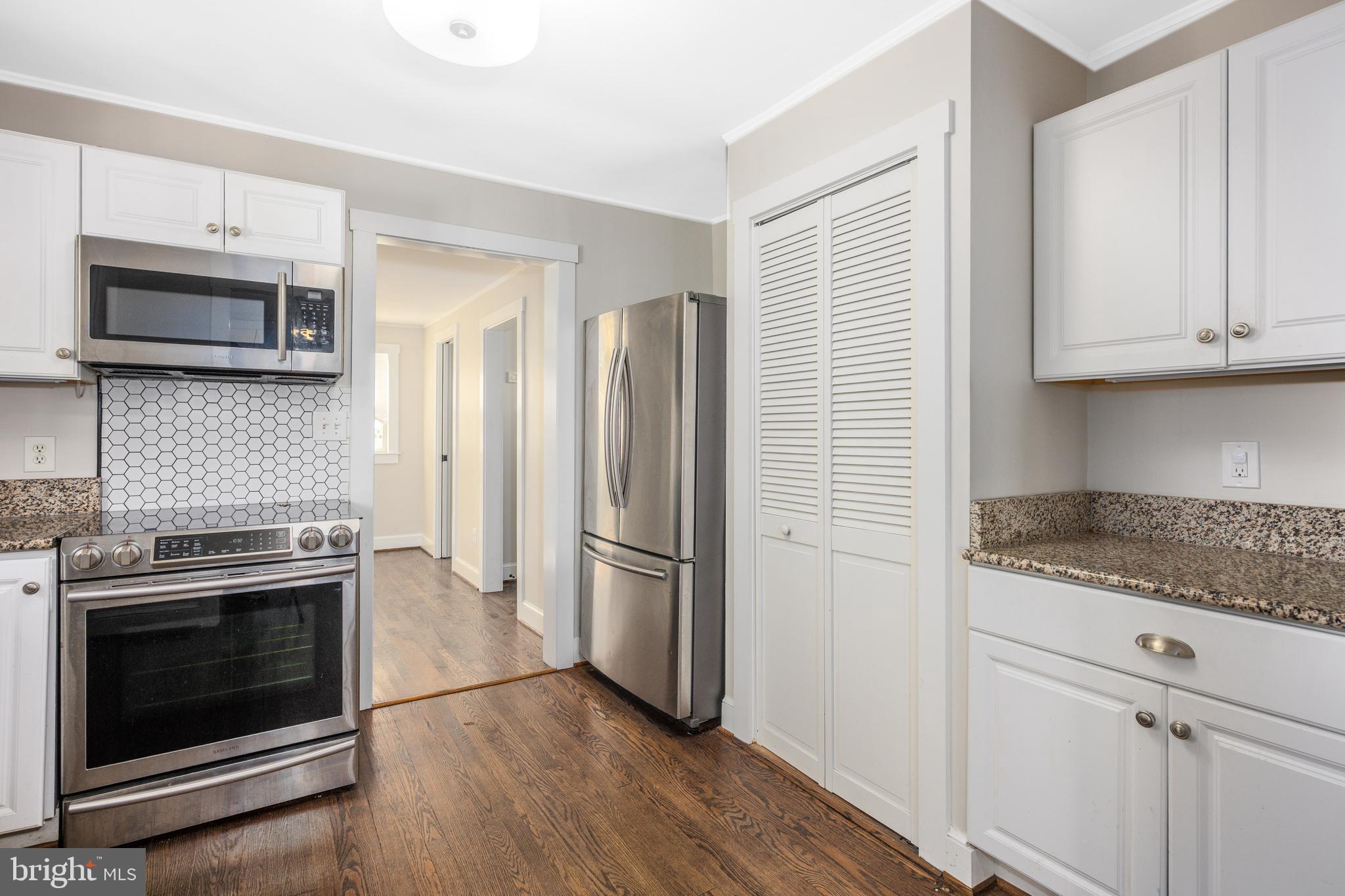 FRANKLIN MANOR BEACH - Residential Lease