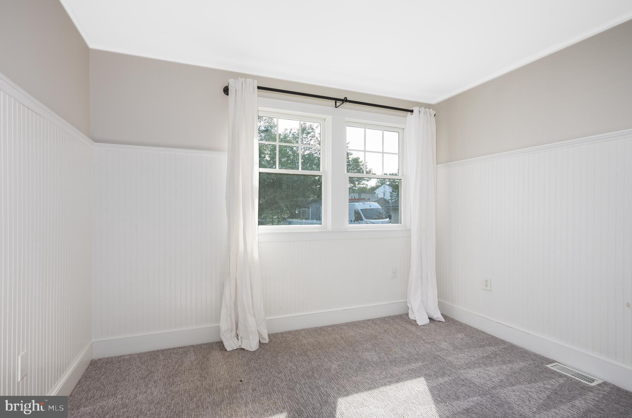 FRANKLIN MANOR BEACH - Residential Lease