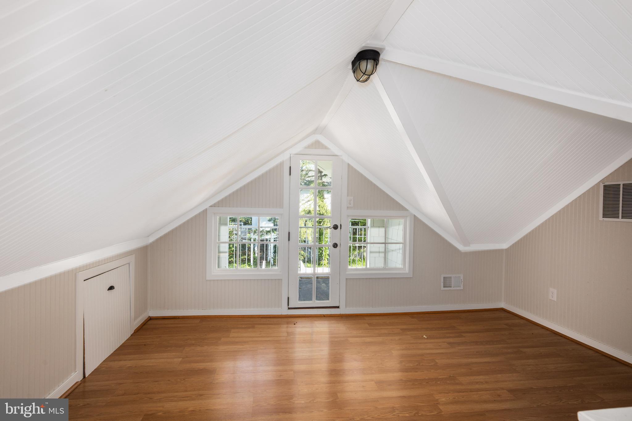 FRANKLIN MANOR BEACH - Residential Lease