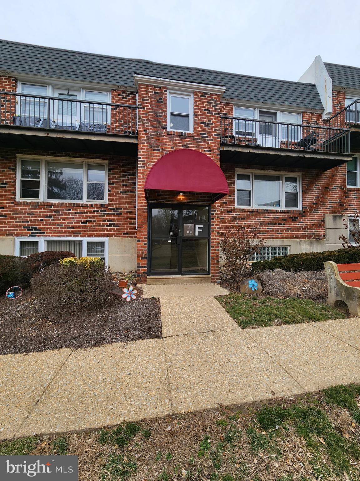 ROXBOROUGH - Residential
